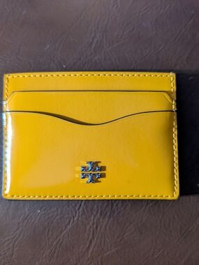 Tory Burch Emerson Squash Patent Card Holder with Logo